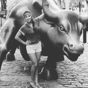 Meet your Posher, Leslie